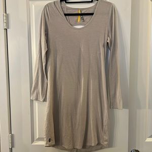 NWOT SWEET TSHIRT DRESS WITH A CUTE BACK